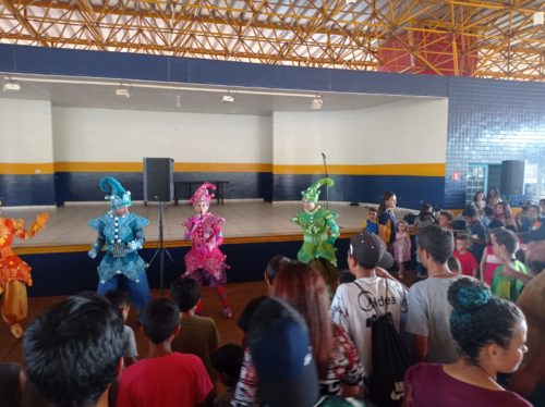 Prefeitura promove show de Natal para alunos das escolas municipais