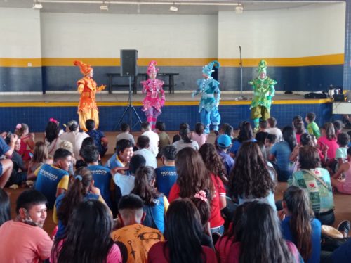 Prefeitura promove show de Natal para alunos das escolas municipais